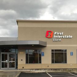 First Interstate Bank - Exterior image of First Interstate Bank in Medford, Oregon.
