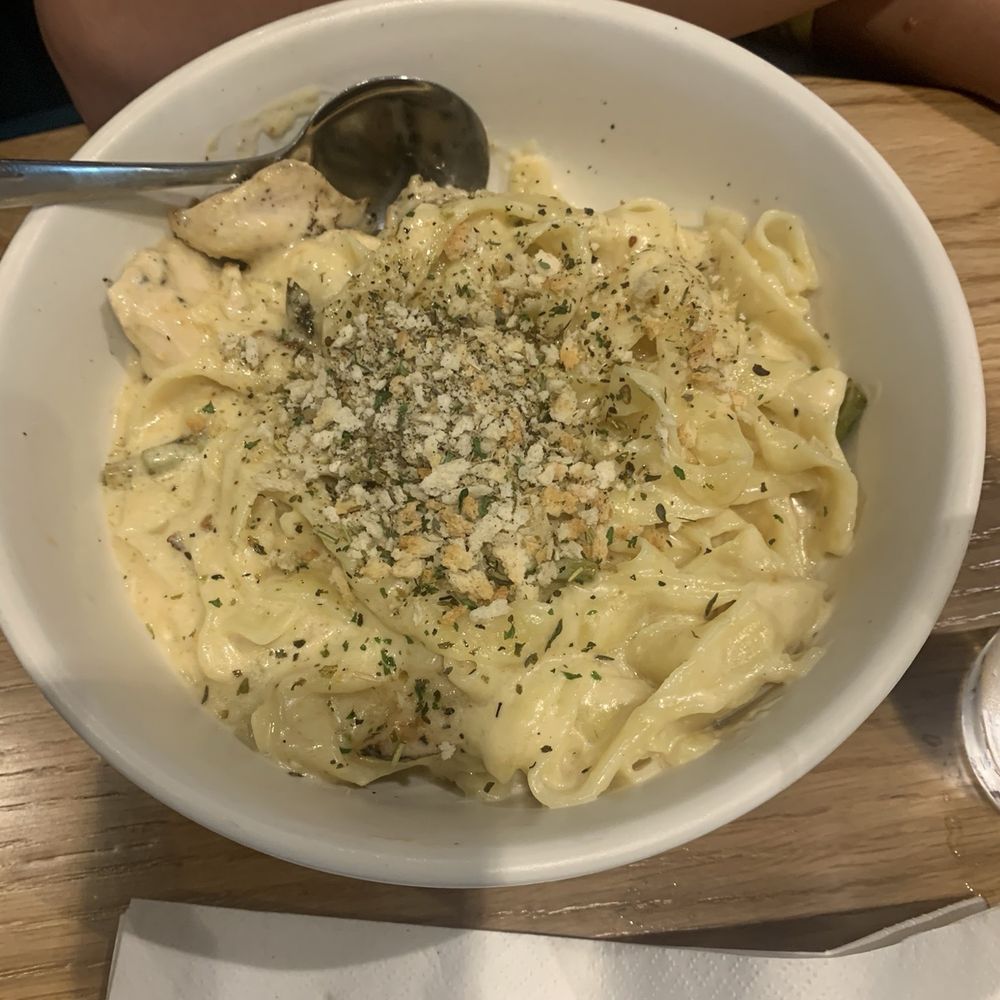Roma Table - Herb Chicken Alfredo - Italian Near Me - Sevierville, Tennessee Roma Table - Herb Chicken Alfredo - Italian Near Me - Sevierville, Tennessee
