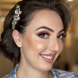 Mona Beauty Salon - Bridal and evening look by specialists