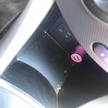 Montevista Hand Car Wash - Dirty center console - Car Wash Near Me - Phoenix, Arizona