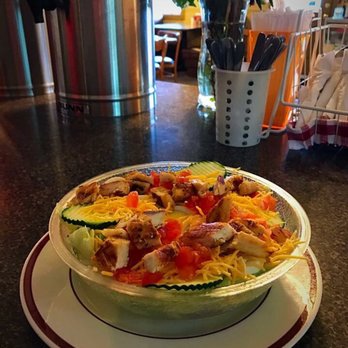 Broadway Joe's Cafe - Eating lite? Fresh Chef salads made to order!!! - American Near Me - Muldrow, Oklahoma