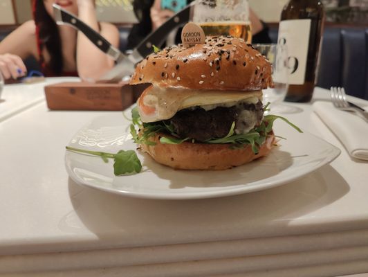 Gordon Ramsay Burger by null