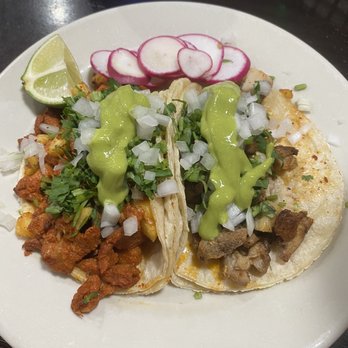 Cielito Lindo - Street tacos (al pastor left, grilled chicken right) - Mexican Near Me - Eagan, Minnesota
