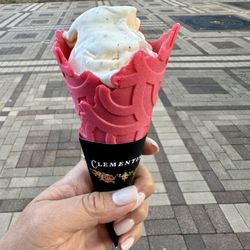 Clementine's - Lake St. Louis - Madagascar vanilla in a pink vanilla waffle cone