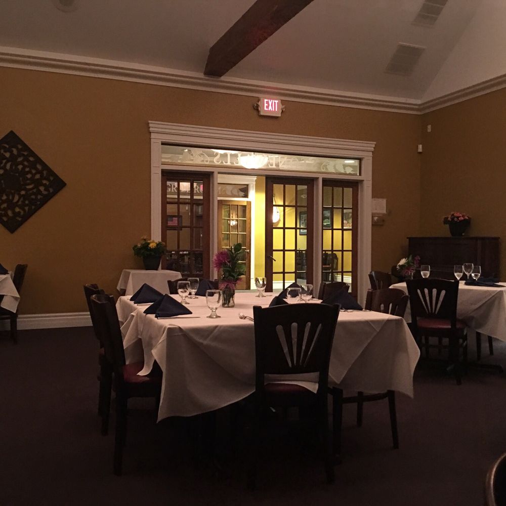 Stonewalls Restaurant - This was the view I had as we were waiting for our dinner - New American Near Me - Riverhead, New York Stonewalls Restaurant - This was the view I had as we were waiting for our dinner - New American Near Me - Riverhead, New York