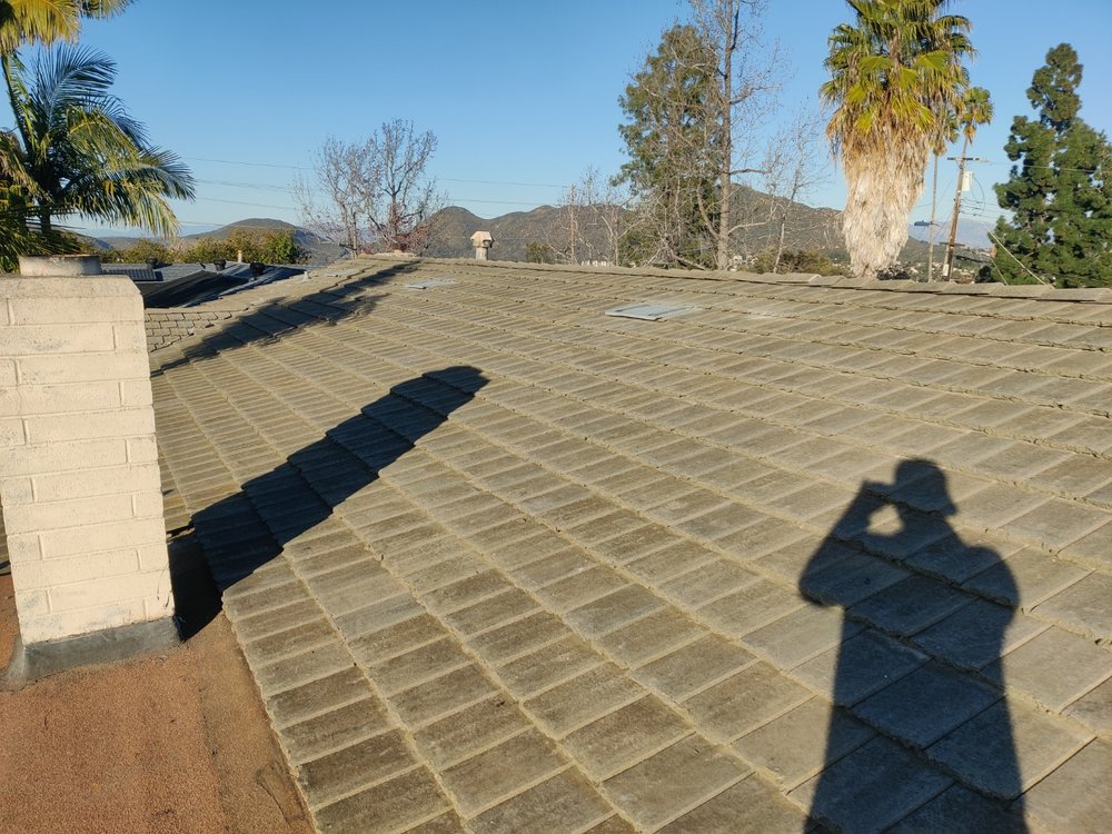 Slide of Sustaita Roofing