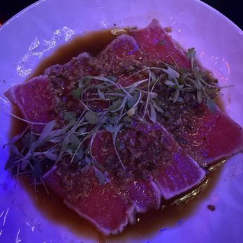 Lizzy's Live - Ahi tuna - Music Venues Near Me - Orlando, Florida