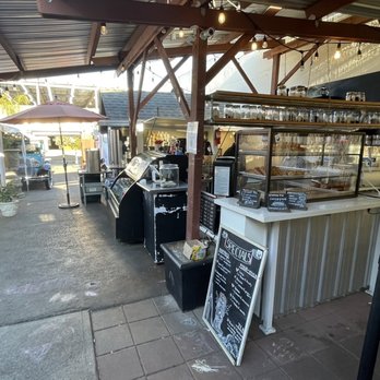 Backyard Brew - Outdoor store front - Coffee & Tea Near Me - Palo Alto, California
