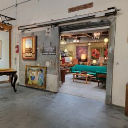 Janakos and Company - Showroom Entrance inside Fulton Crossing Art Gallery