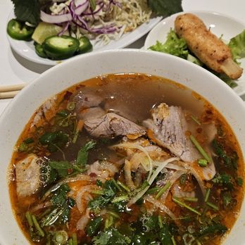 Pho Viet Cali - Bún Bò Huế soup - Vietnamese Near Me - Reseda, California Pho Viet Cali - Bún Bò Huế soup - Vietnamese Near Me - Reseda, California