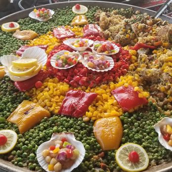 Paul’s Paellas - Yummy seafood paella - Caterers Near Me Paul’s Paellas - Yummy seafood paella - Caterers Near Me