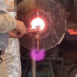 Gatherhouse - Melting glass at 1250 degree