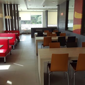 Jollibee - Upstairs seating - Fast Food Near Me - Carcar City, CEB