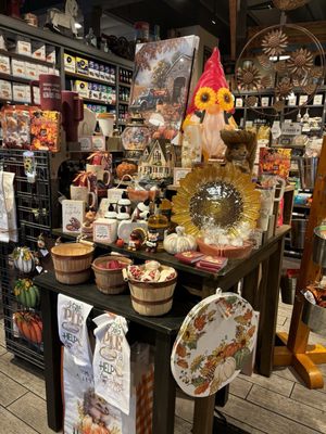 Cracker Barrel Old Country Store by null