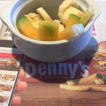 Denny's - Really???? Can I have fresh editable fruit next time please??? - Diners Near Me - Carol Stream, Illinois