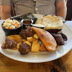 El Jicaro Salvadoran Restaurant - El Jicaro Sampler
