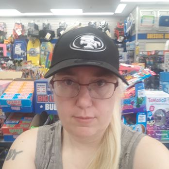 Big 5 Sporting Goods - The hat I was looking at and trying on. - Sporting Goods Near Me - Concord, California