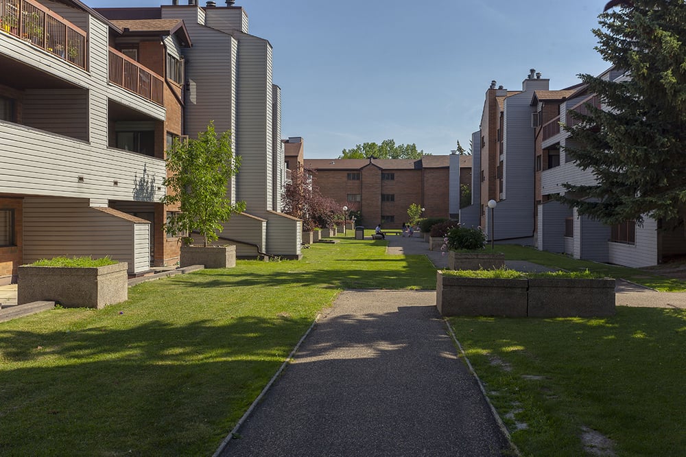 BONAVENTURE APARTMENTS 9100 Bonaventure Drive SE, Calgary, Alberta