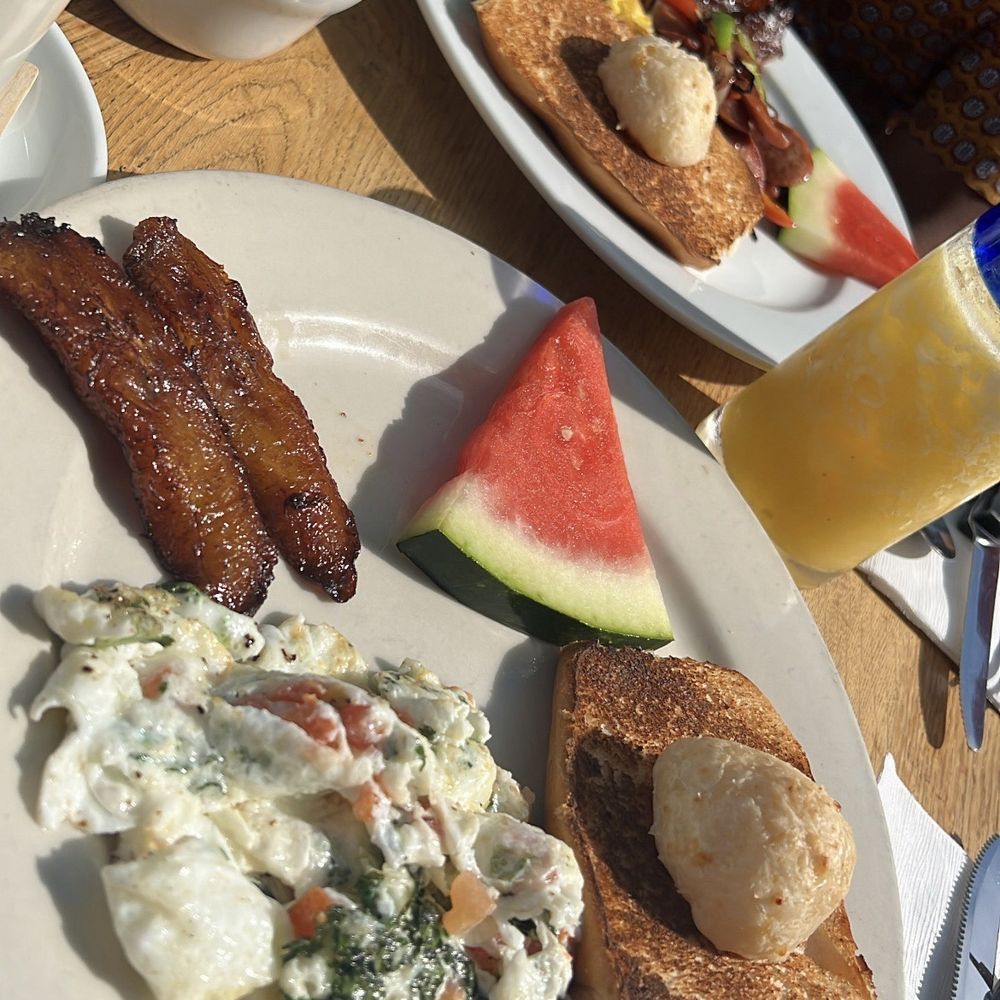 Cafe Brasil - Brazilian Breakfast w/ egg whites - Brazilian Near Me - Los Angeles, California