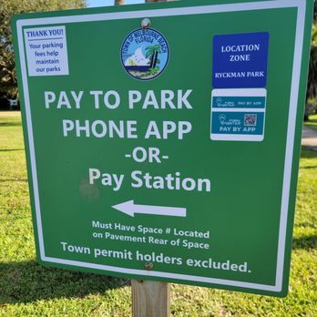 Melbourne Beach Pier - 2.50 per hour to park - Parks Near Me - Melbourne Beach, Florida
