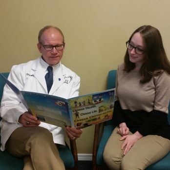 Walker Chiropractic - Dr. Scott Explains Findings - Chiropractors Near Me - Chalfont, Pennsylvania Walker Chiropractic - Dr. Scott Explains Findings - Chiropractors Near Me - Chalfont, Pennsylvania