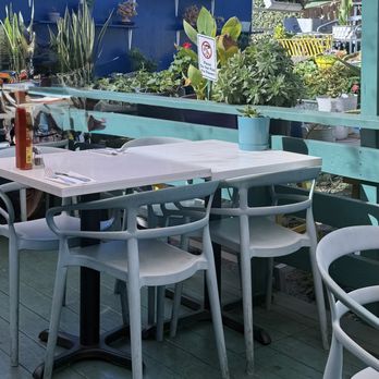 Bru's Wiffle - Outdoor Seating - Breakfast & Brunch Near Me - Santa Monica, California
