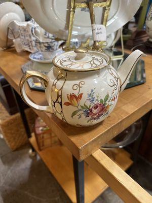 Sleepy Poet Antique Mall by null