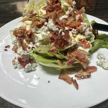 BLVD Grille - Gaming, Celler, & Cocktails - Wine Bars Near Me - Henderson, Nevada
