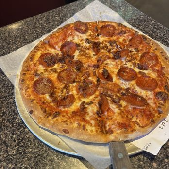 Tailgaters and Il Primo - 12" Pepperoni and bacon pizza - Pizza Near Me - Peoria, Arizona Tailgaters and Il Primo - 12" Pepperoni and bacon pizza - Pizza Near Me - Peoria, Arizona