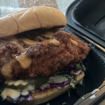 Dave's Hot Chicken - Single Slider - Chicken Shop Near Me - Santa Rosa, California