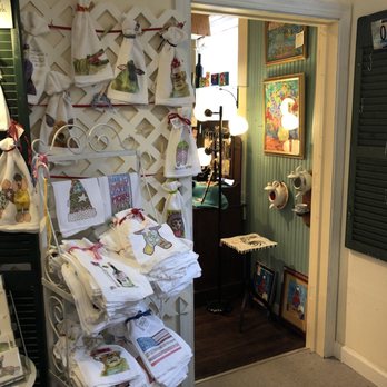 When Pigs Fly - Arts & Crafts Near Me - Smithfield, Virginia