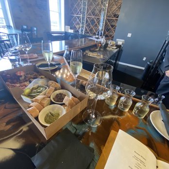 208 Wine Bar - Wine Bars Near Me - Savannah, Georgia