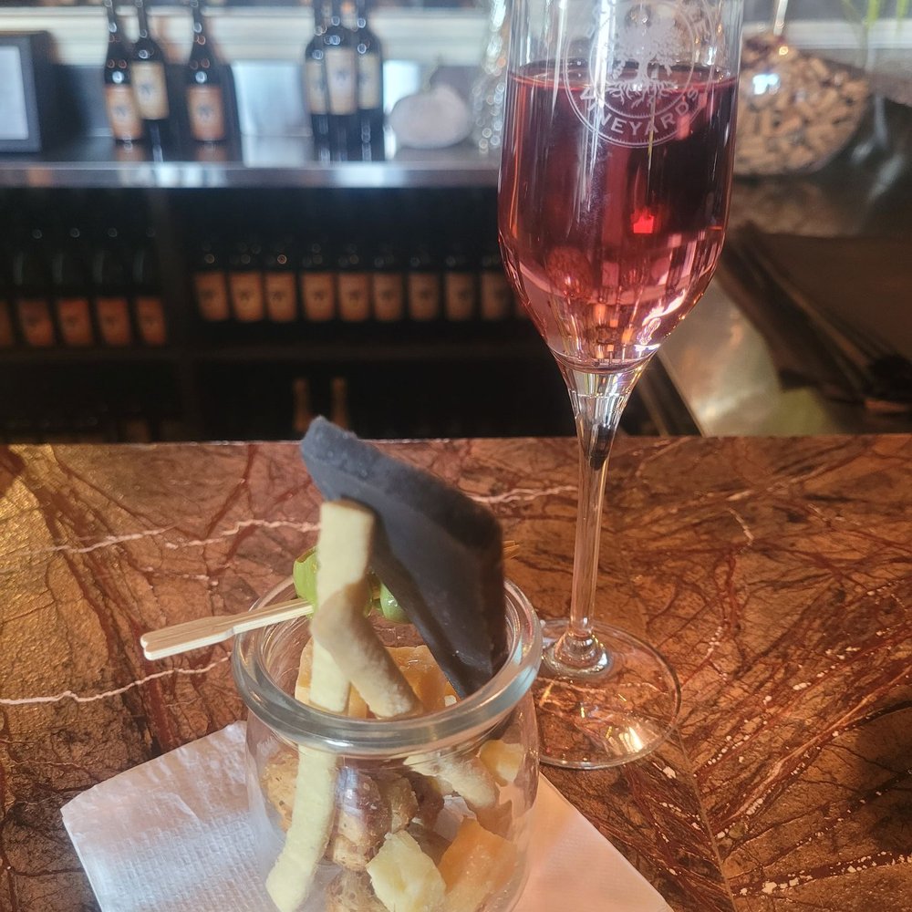 Brochelle Vineyards - Wine Tasting Room Near Me - Paso Robles, California