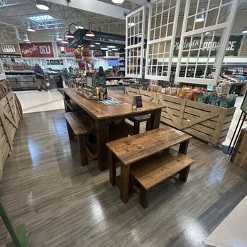 Lowes Foods - Community table. - Grocery Near Me - Kannapolis, North Carolina