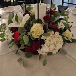 Hanna Flowers - Centerpiece made for my best friends birthday