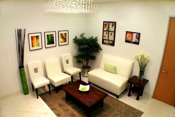 Photo of Suzanne Quardt MD - Palm Desert Plastic Surgery - Rancho Mirage, CA, US. https://palmdesertplasticsurgery.com/office/