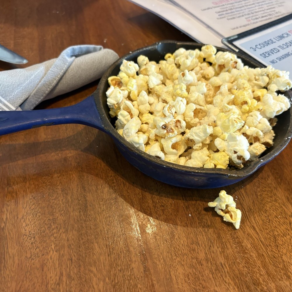 The 239 Naples - Popcorn w/cheese free appetizer - American Near Me - Naples, Florida