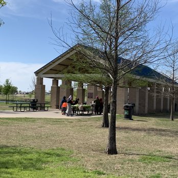 Russell Creek Park - PAVILLION - Parks Near Me - Plano, Texas