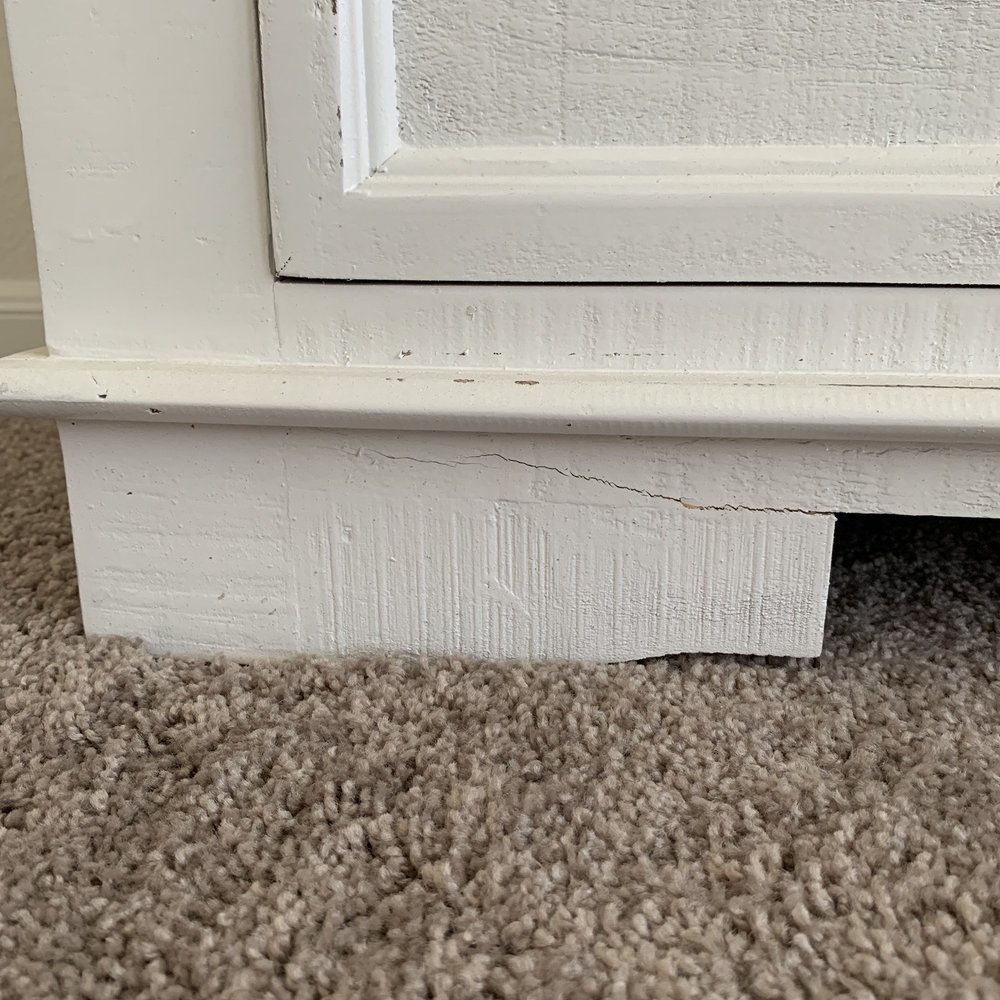 Katy Furniture - Leg is broken - Furniture Stores Near Me - Katy, Texas Katy Furniture - Leg is broken - Furniture Stores Near Me - Katy, Texas