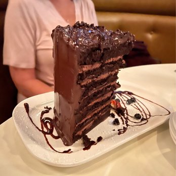 Alba Restaurant - Chocolate cake for 2 - New American Near Me - Quincy, Massachusetts Alba Restaurant - Chocolate cake for 2 - New American Near Me - Quincy, Massachusetts