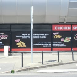 Chicken Spot - Inscriptions côté rue Fulgence Bienvenue