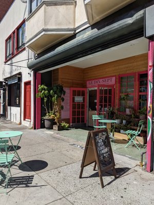 Le Dix-Sept Pâtisserie by null Le Dix-Sept Pâtisserie by null