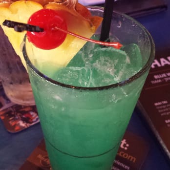 Hard Rock Cafe - happy hr $5 blue hawaiian, tastes good but tasted like straight juice. would def not put that under an alcoholic drink - Burgers Near Me - Honolulu, Hawaii Hard Rock Cafe - happy hr $5 blue hawaiian, tastes good but tasted like straight juice. would def not put that under an alcoholic drink - Burgers Near Me - Honolulu, Hawaii