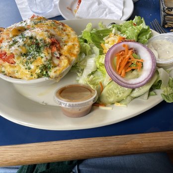Boston Sail Loft - Lobster Mac and Cheese - Bars Near Me - Boston, Massachusetts