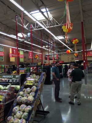 Grocery Outlet by null