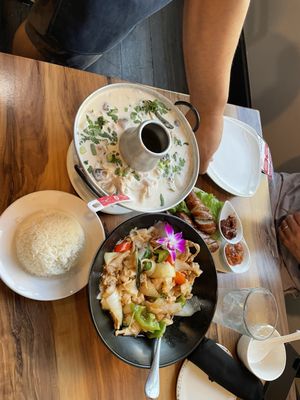 Flamin' Thai & Sushi Northeast by null