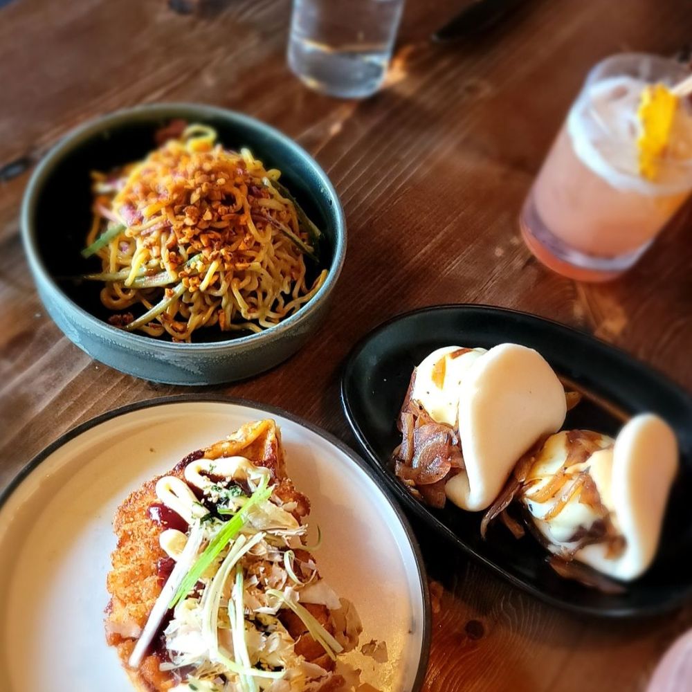 Chilled seasam3 noodles chicken and bao buns Chilled seasam3 noodles chicken and bao buns