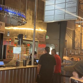 Firestone Walker - Paso Robles - Tap room bar - Breweries Near Me - Paso Robles, California