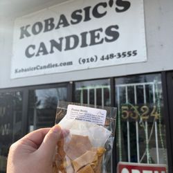 Kobasic's Candies - Peanut brittle