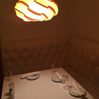 Morgans Restaurant - White rooms - New American Near Me - Miami, Florida